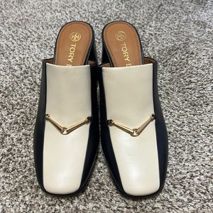 NEW- tory Burch equestrian link Mule